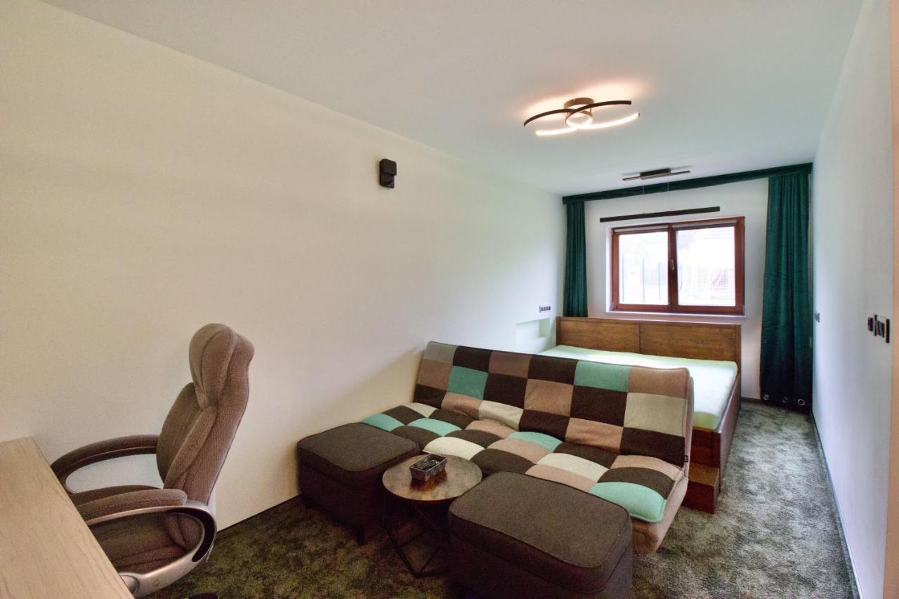Apartman Uprostred Trojuhelniku Praha - Karlovy Vary - Plzen Kolesovice Eksteriør billede