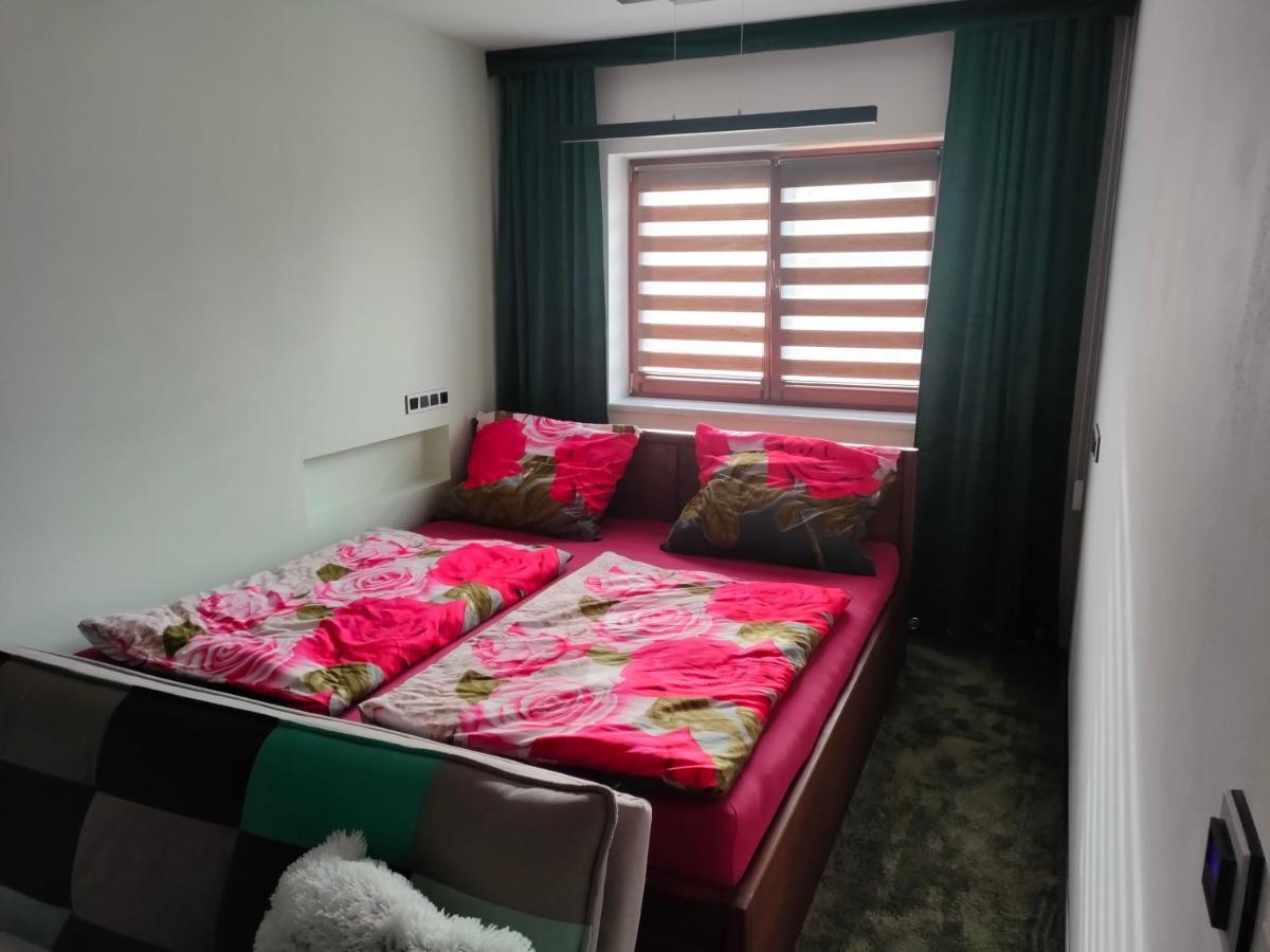 Apartman Uprostred Trojuhelniku Praha - Karlovy Vary - Plzen Kolesovice Eksteriør billede